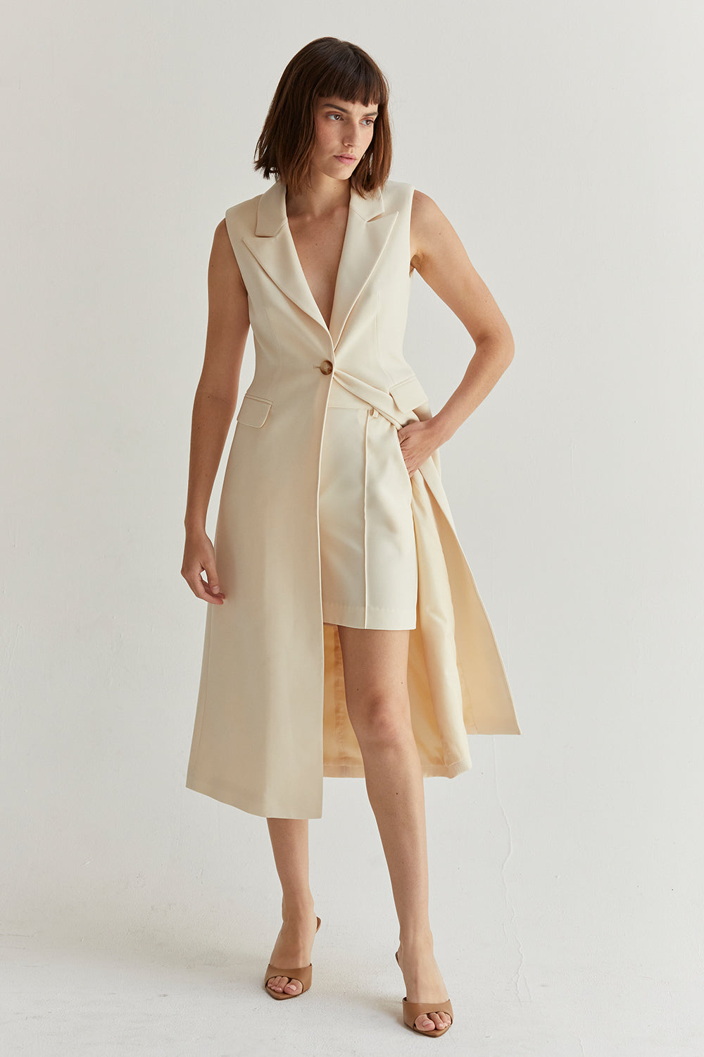 Sasha Sleeveless Long Blazer